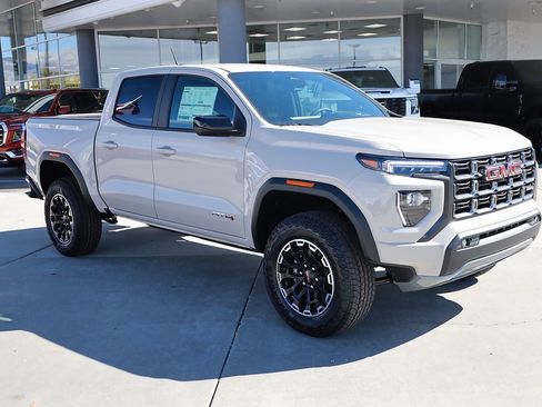 New 2026 GMC Canyon AT4 image 8