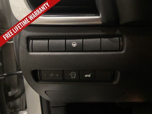 Used 2024 Nissan Rogue SV AWD/4WD image 34