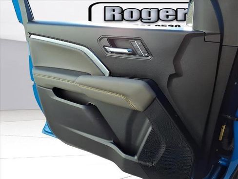 Used 2023 Chevrolet Colorado ZR2 w/ ZR2 Convenience Package III image 36