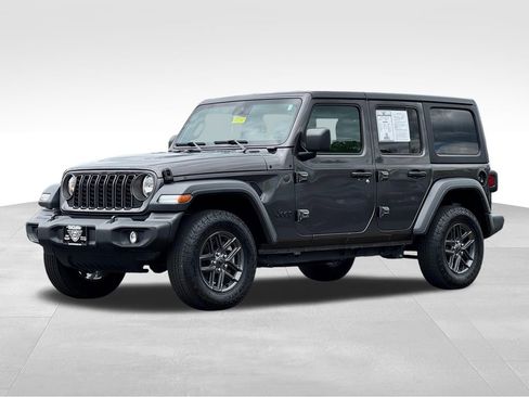 Used 2024 Jeep Wrangler Unlimited Sport AWD/4WD image 3