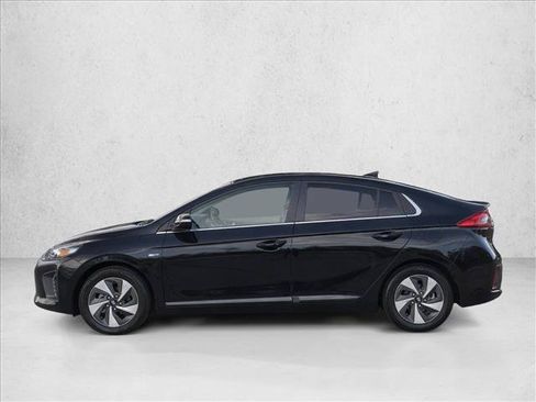 Used 2017 Hyundai Ioniq SEL FWD image 4