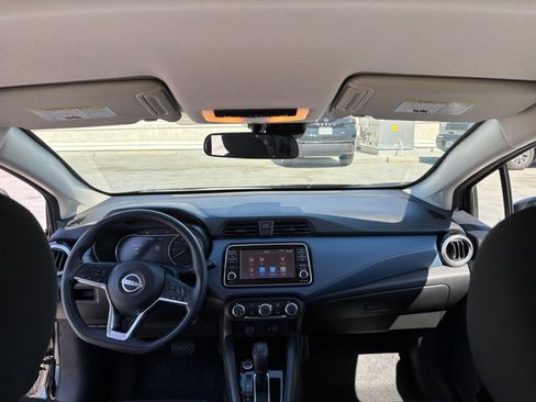 Used 2025 Nissan Versa SV FWD image 30