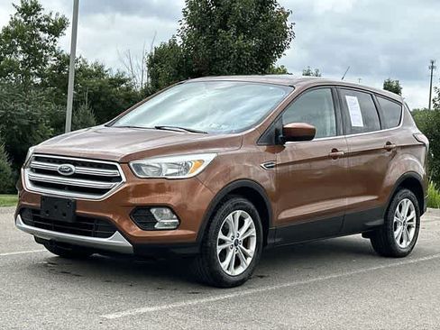 Used 2017 Ford Escape SE AWD/4WD image 1