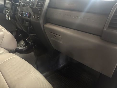 Used 2017 Ford F250 XL w/ Snow Plow Prep Package image 21