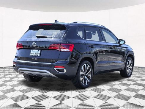 Certified 2023 Volkswagen Taos SE w/ Panoramic Sunroof Package AWD/4WD image 12