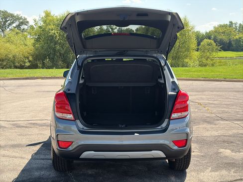 Used 2019 Chevrolet Trax LT w/ LT Convenience Package FWD image 33