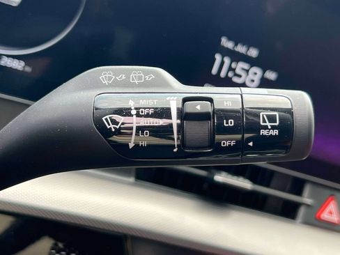Certified 2025 Kia Sportage SX AWD/4WD image 24