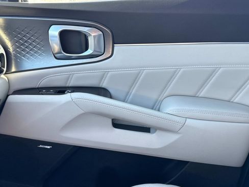 Used 2022 Kia Sorento SX Prestige image 21