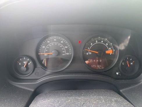 Used 2014 Jeep Compass Sport image 18