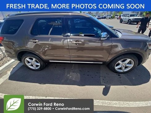 Used 2016 Ford Explorer XLT AWD/4WD image 9