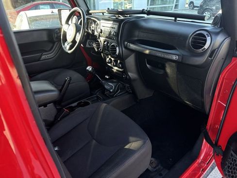 Used 2014 Jeep Wrangler Unlimited Sport w/ Quick Order Package 23S AWD/4WD image 25