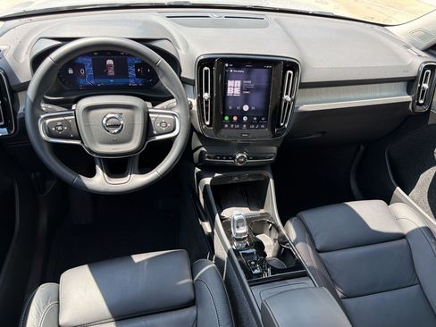 Used 2023 Volvo XC40 B4 Plus w/ Protection Package Premier FWD image 14