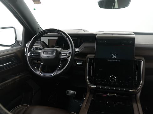 Used 2025 GMC Yukon XL Denali Ultimate w/ LPO, Floor Liner Package image 15