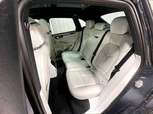 New 2026 Porsche Macan S image 25
