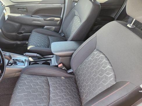 New 2025 Mitsubishi Outlander Sport AWD image 10