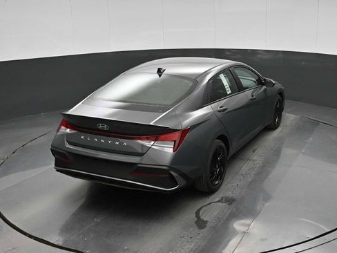 New 2026 Hyundai Elantra Sport FWD image 28