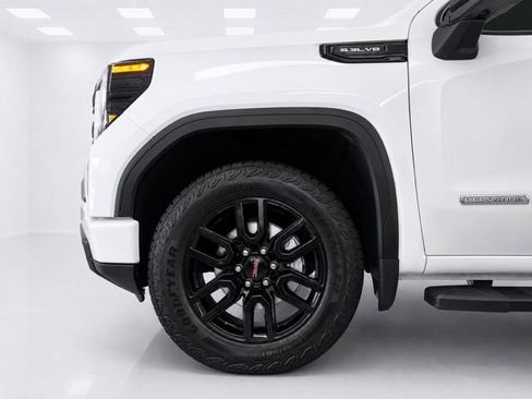 Used 2025 GMC Sierra 1500 Elevation w/ Elevation Premium Package AWD/4WD image 9