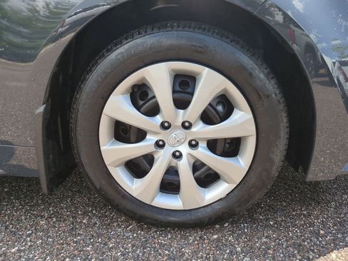 Used 2026 Toyota Corolla LE FWD image 11