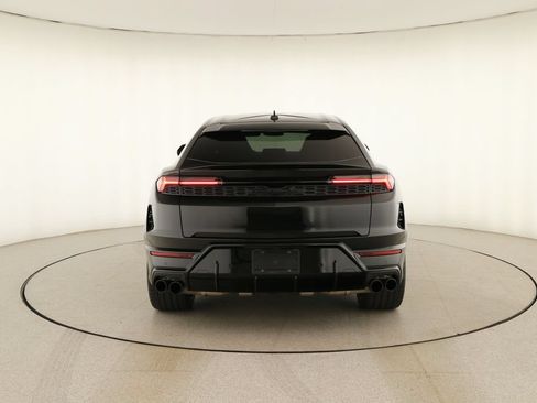 Used 2025 Lamborghini Urus SE AWD/4WD image 5
