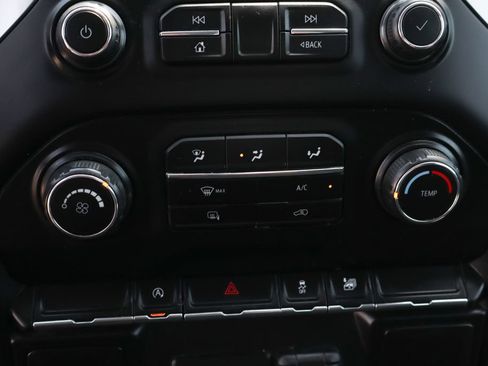 Used 2020 Chevrolet Silverado 1500 LT RWD image 33