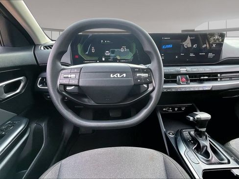 Used 2025 Kia K4 FWD image 5