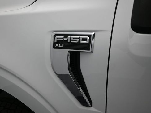 Used 2022 Ford F150 XLT image 47