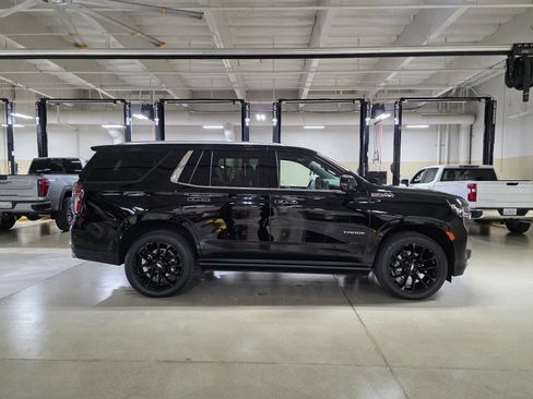 Used 2023 Chevrolet Tahoe High Country w/ Premium Package AWD/4WD image 7