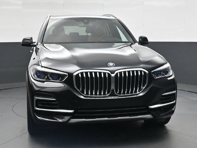 Used 2022 BMW X5 xDrive45e w/ Executive Package AWD/4WD image 11