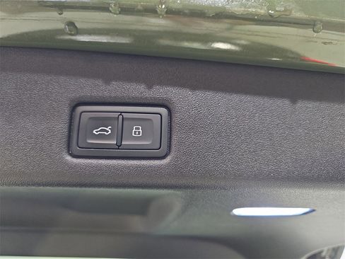 Certified 2025 Audi Q5 Prestige w/ 20" Wheel Package image 15