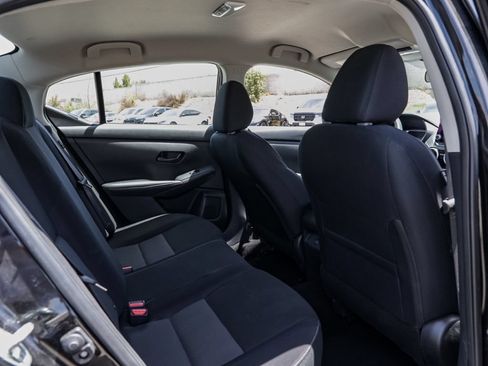 Used 2025 Nissan Sentra SV FWD image 21