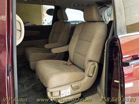 Used 2012 Honda Odyssey LX image 14