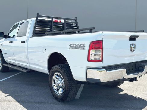 Used 2022 RAM 2500 Tradesman w/ Chrome Appearance Group AWD/4WD image 3