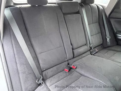Used 2013 Honda Crosstour EX image 19