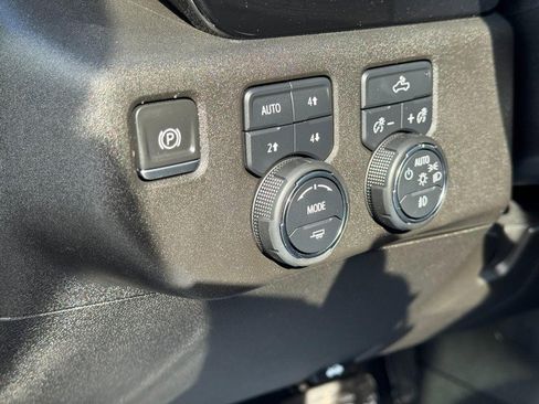 Used 2022 Chevrolet Silverado 1500 RST w/ Z71 Off-Road Package image 18