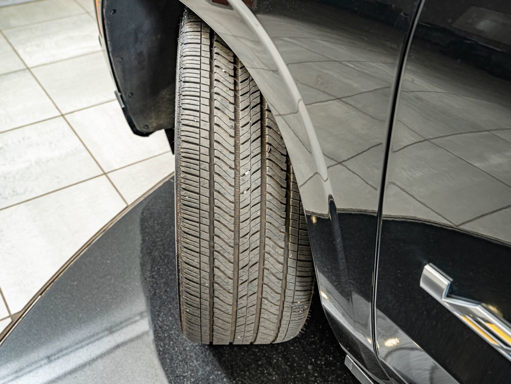 Used 2025 Cadillac Escalade V AWD/4WD image 53