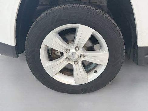 Used 2016 Jeep Compass Latitude image 28