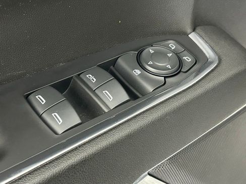 Used 2023 Chevrolet Silverado 1500 LT AWD/4WD image 32