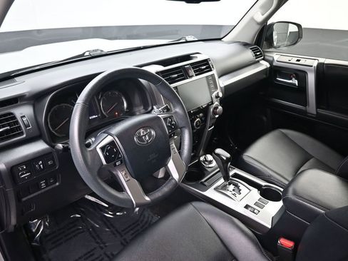 Used 2022 Toyota 4Runner TRD Sport AWD/4WD image 21