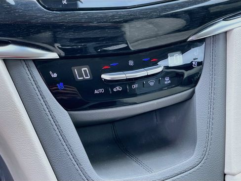 Used 2023 Cadillac XT6 Premium Luxury w/ Technology Package FWD image 16