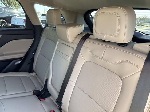 New 2026 Lincoln Corsair Premiere image 14