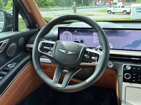 Used 2025 Genesis GV80 2.5T Advanced AWD/4WD image 24