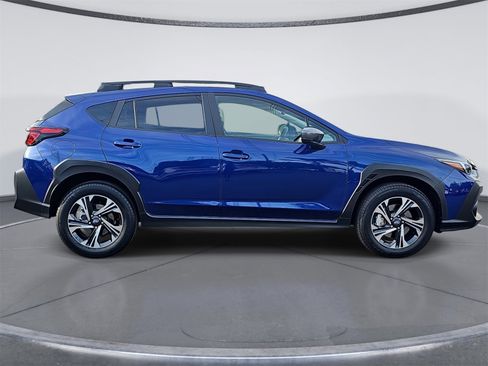 Certified 2025 Subaru Crosstrek 2.0i Premium image 2