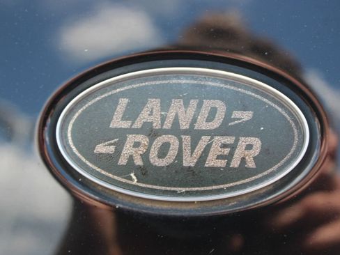 Used 2019 Land Rover Discovery SE AWD/4WD image 14