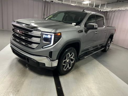 New 2026 GMC Sierra 1500 SLE w/ Preferred Package AWD/4WD image 3