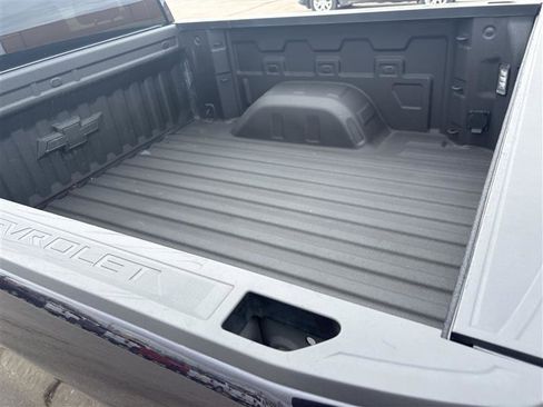 Used 2023 Chevrolet Silverado 1500 RST AWD/4WD image 5