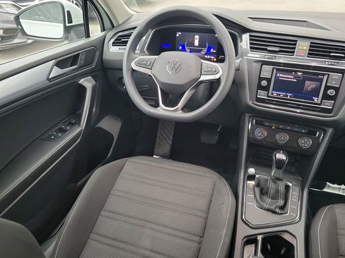 Used 2022 Volkswagen Tiguan S image 10