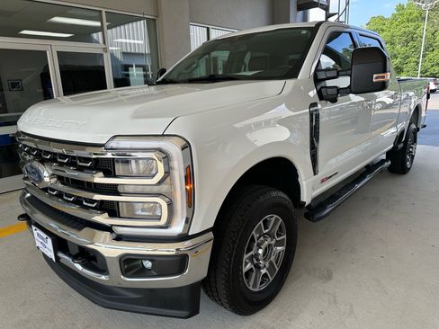 Certified 2024 Ford F250 Lariat AWD/4WD image 3