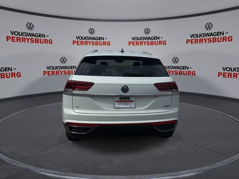 Used 2023 Volkswagen Atlas Cross Sport SE image 7