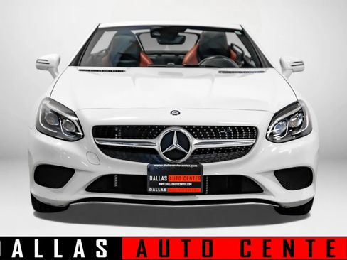 Used 2017 Mercedes-Benz SLC 300 image 2