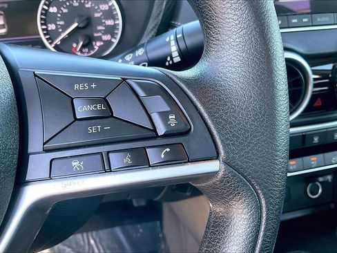 Used 2023 Nissan Sentra SV image 25